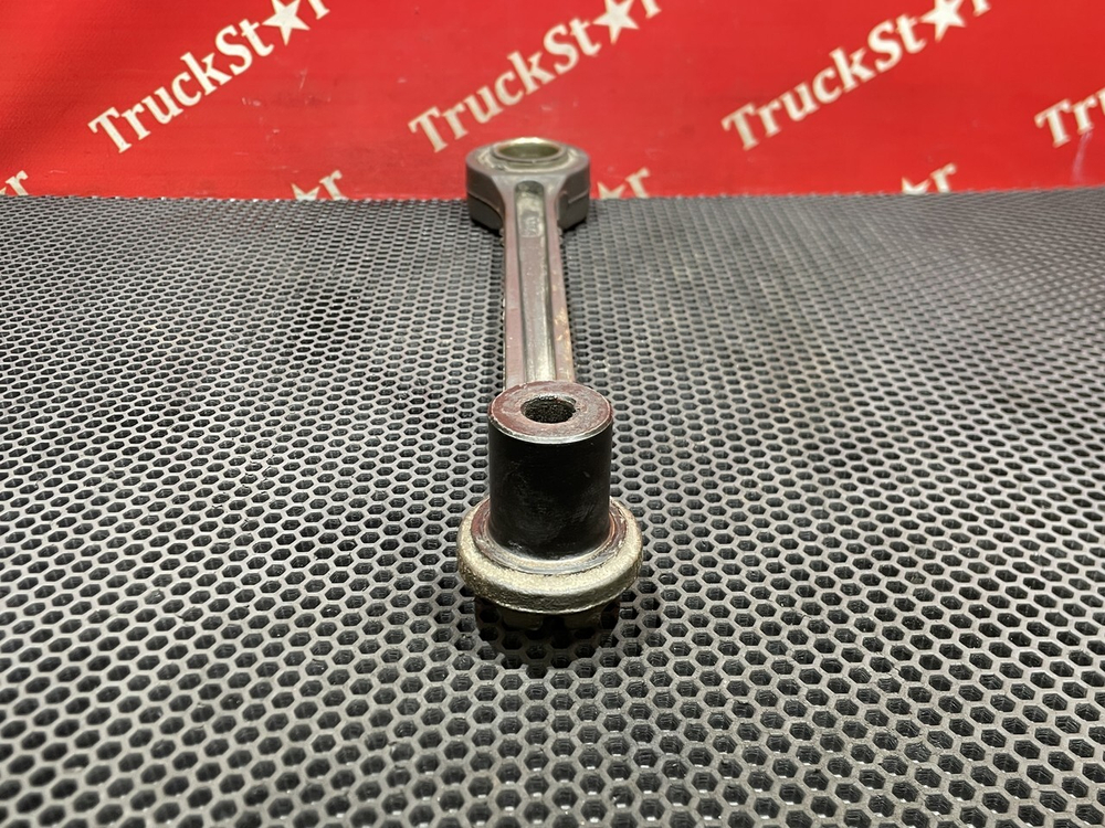 Стойка переднего стабилизатора