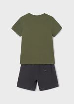 футболка с шортами