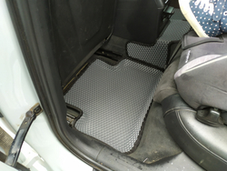 Автоковрики для AUDI A4, B8 (2007-2015). Крепеж на всех коврах.