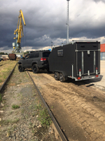 Toyota Land Cruiser 200 с прицепом