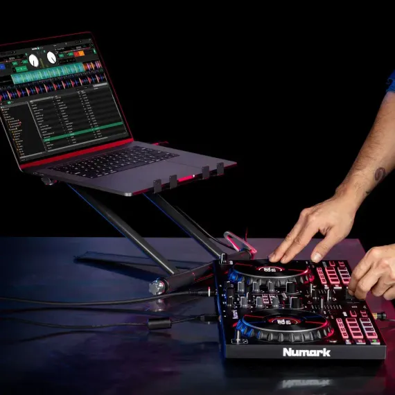 Numark Mixtrack Platinum FX Black