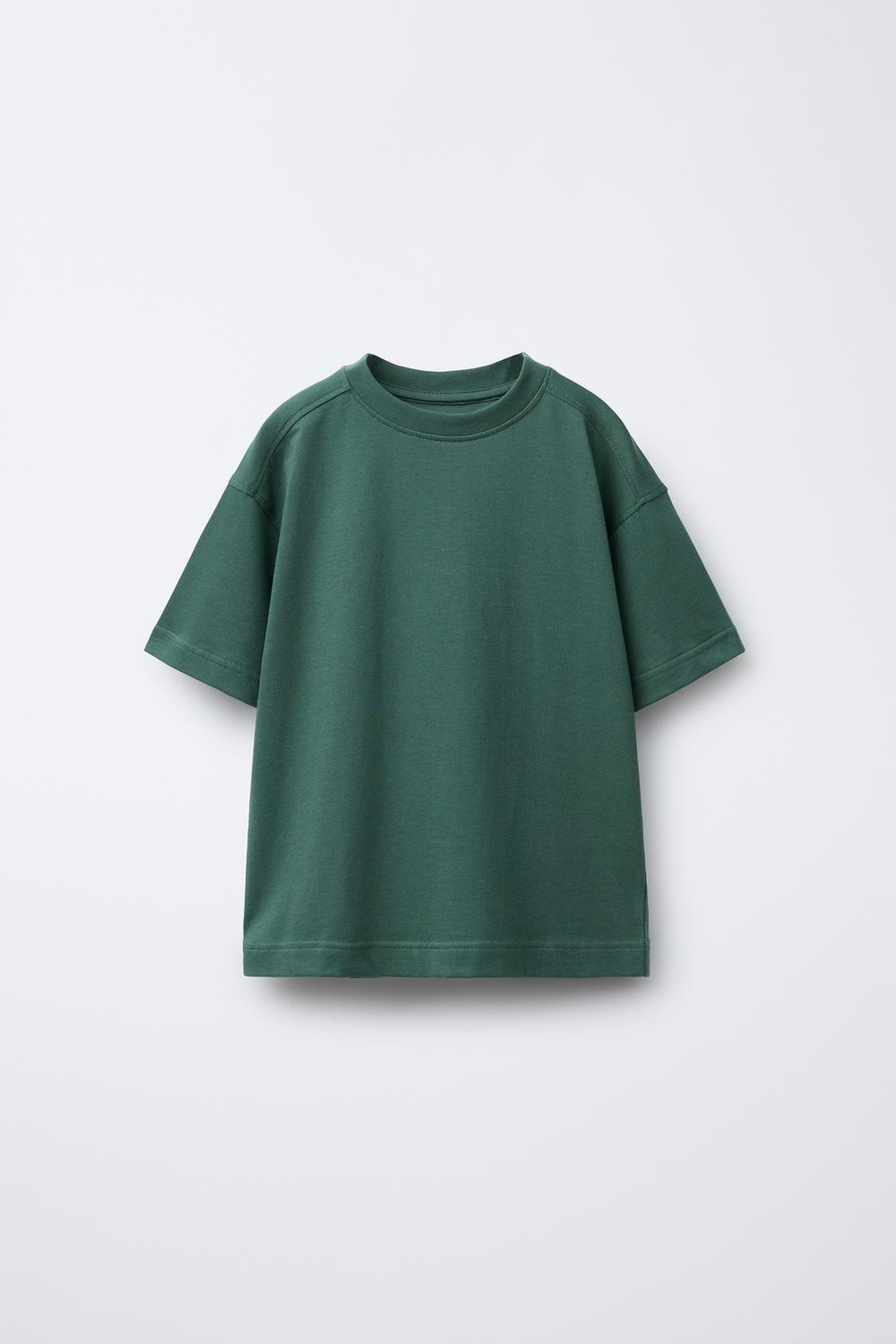 ZARA КОМПЛЕКТ ИЗ ФУТБОЛКИ И БЕРМУДОВ, МЯГКИЙ ЗЕЛЕНЫЙ