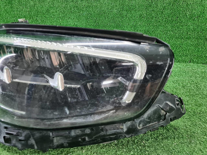 Битая Фара правая Mercedes E W213 (2020-2023) LED