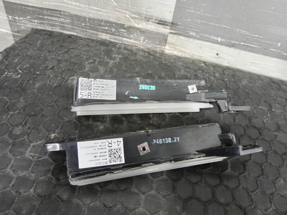 Повторители поворота передний + задний правый Jetour T2 23-нв Б/У Оригинал 403009786AA