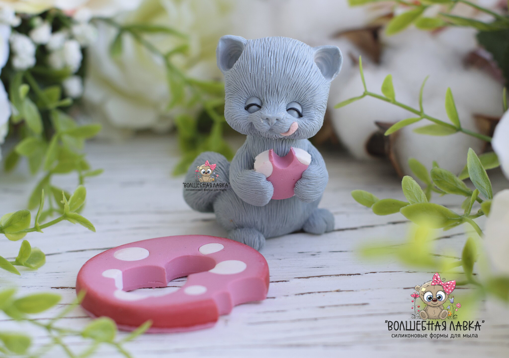 Силиконовая форма Котик Мурзик с колбасой