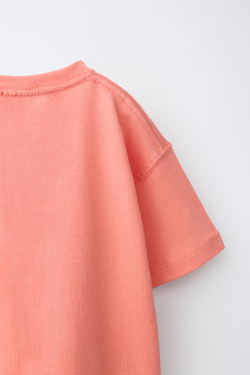 ZARA ФУТБОЛКА С ВЫШИВКОЙ, КОРАЛЛОВО-КРАСНЫЙ