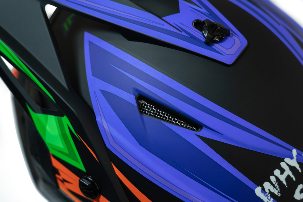 Мотошлем ROQVI JOKER фиолетовый/оранжевый/зеленый матовый (Мотошлем ROQVI JOKER фиолетовый/оранжевый/зеленый матовый )