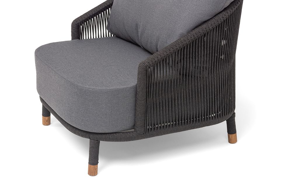 "Верона" кресло плетеное из роупа, каркас алюминий темно-серый (RAL7024) муар, роуп темно-серый круглый, ткань темно-серая 027