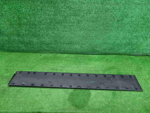 Накладка двери левая VW Crafter (2017-н.в.)