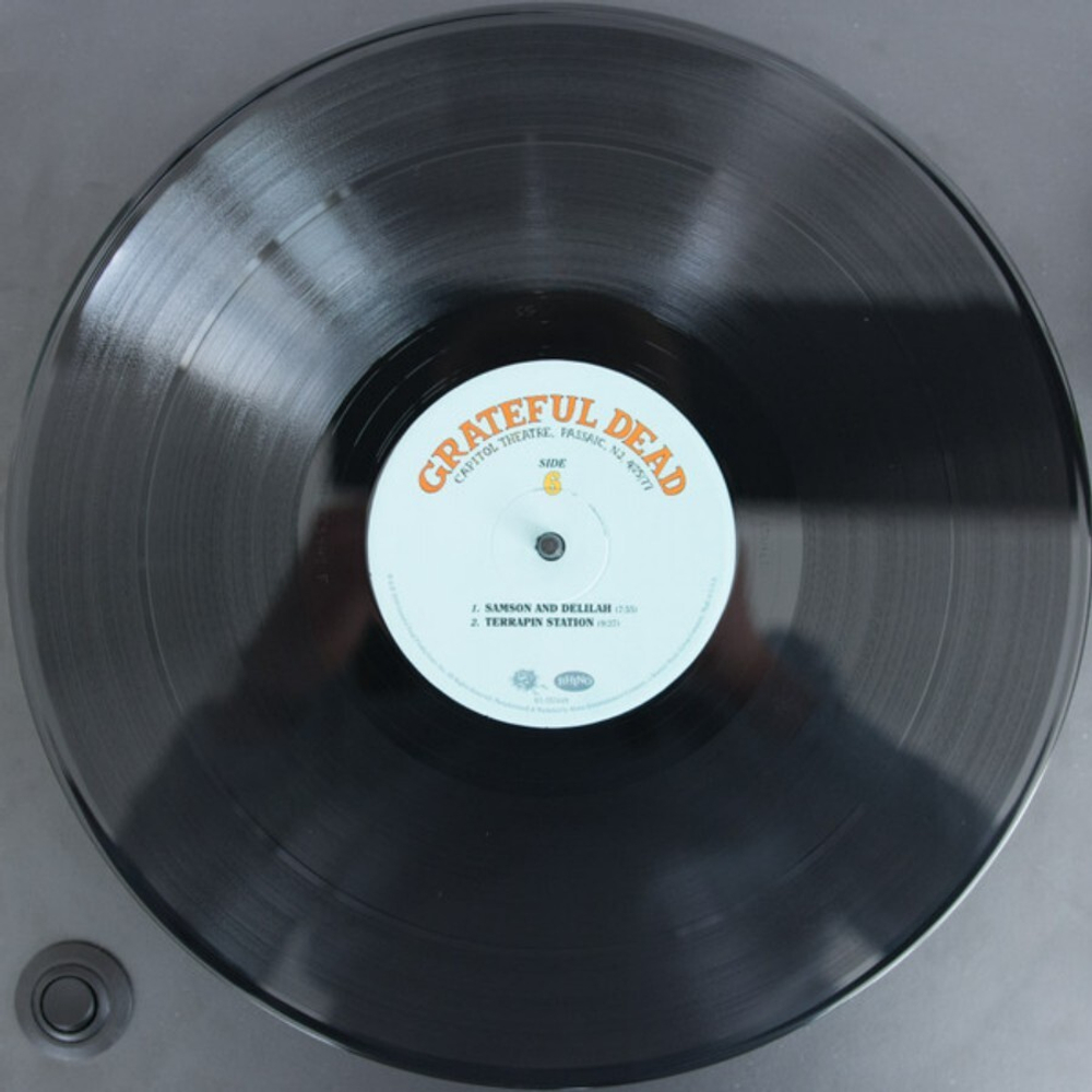 Grateful Dead / Capitol Theatre, Passaic, NJ, 4/25/77 (Limited Edition)(4LP)