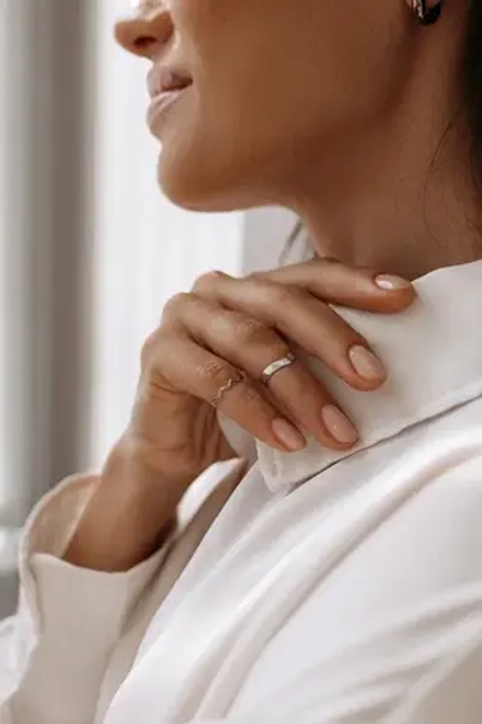 Фаланговое кольцо "Галочка"