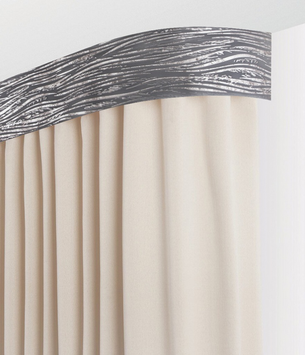 Пластиковый карниз с тиснением Legrand 3-х рядный Эдельвейс 2800 мм