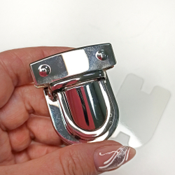 Замок-защелка на зажимах 42*50 Серебро