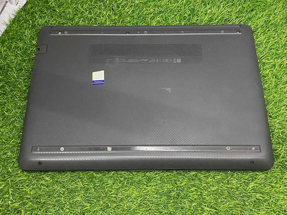 Ноутбук HP 14' i3 1005G1/UHD/16GB/256GB/ 240 G8[2X7J2EA]/Windows 10