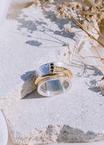 Кольцо «Паку» с золотым гвоздем и черными цирконами