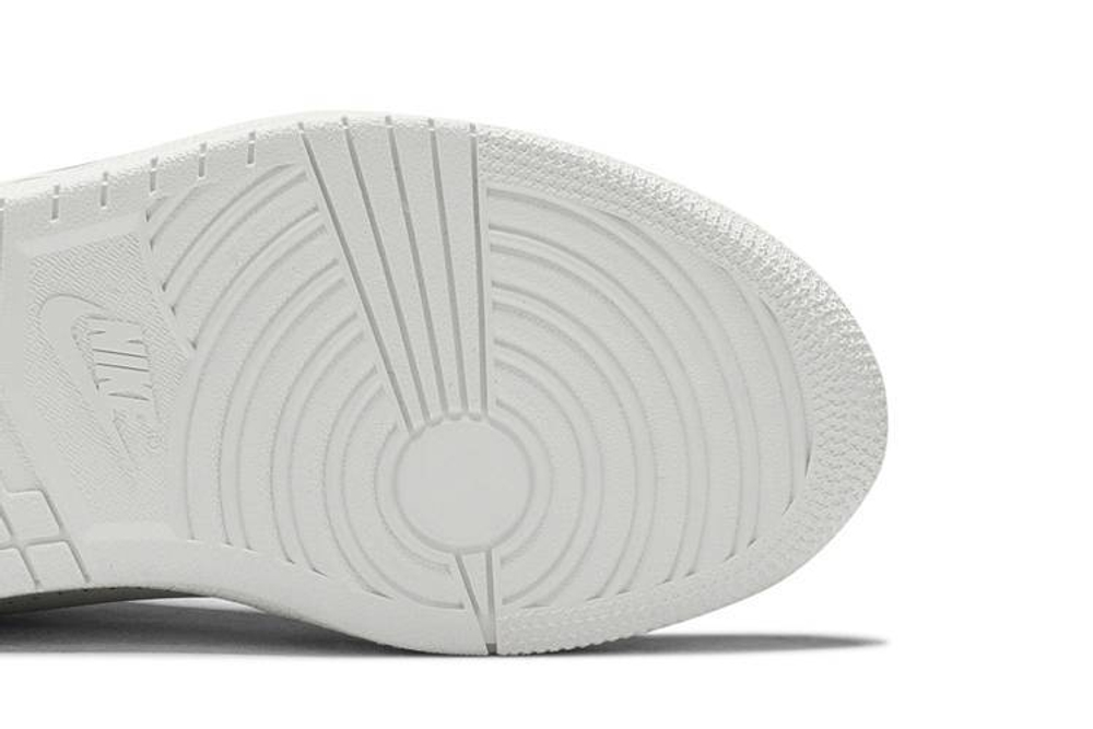Кроссовки Jordan Air Jordan 1 Ret Low Slip (Женская размерная сетка)