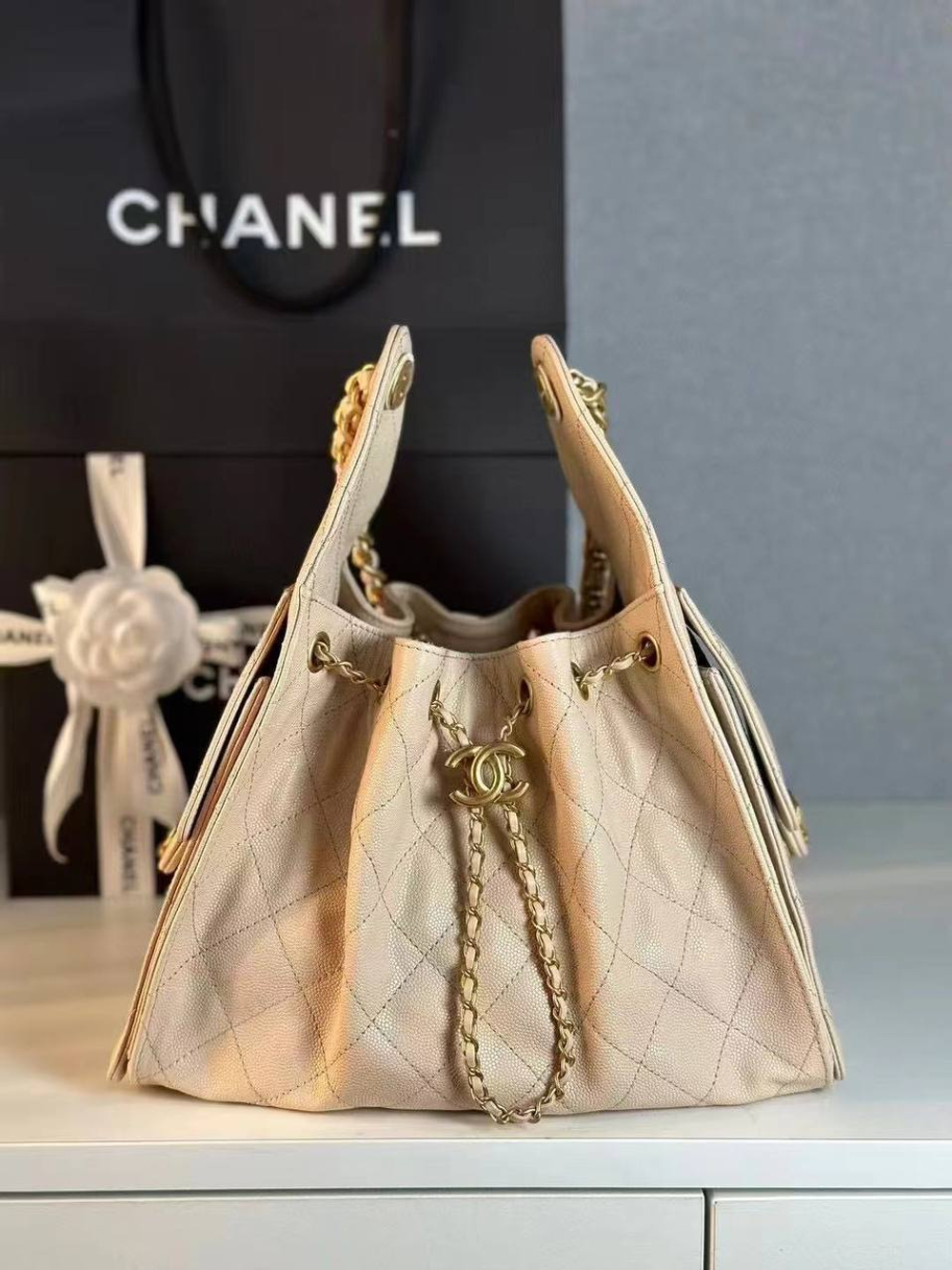 Бежевая сумка Chanel 25 Small HANDBAG