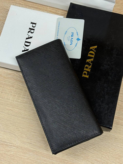 Кошелек Prada