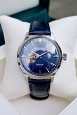 Женские японские наручные часы Seiko SSA785J1