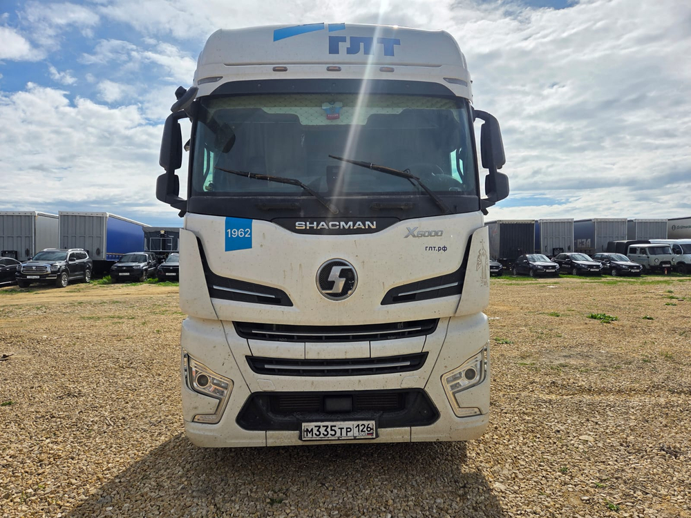 Shacman (Shaanxi) SX* 4x2 Седельный тягач SX4188YY381 (Дизельный, 12,5 л, 473 л.с., АТ)