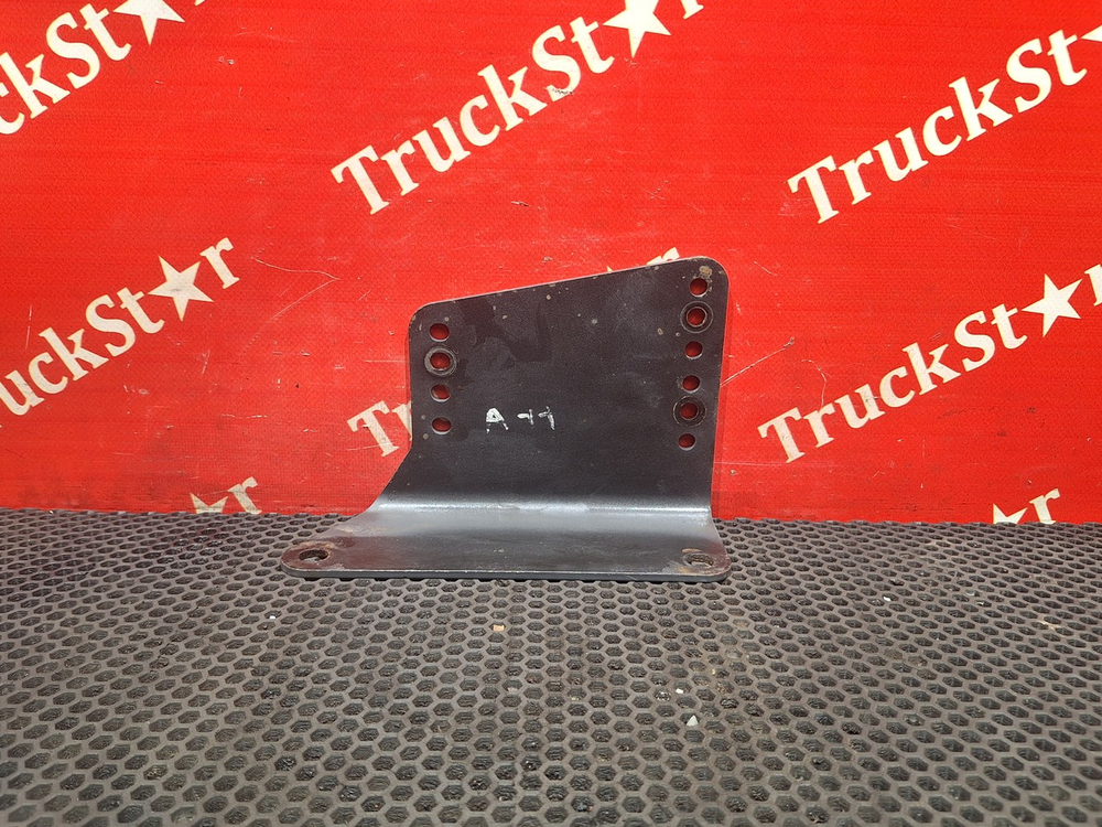 Кронштейн крана уровня пола