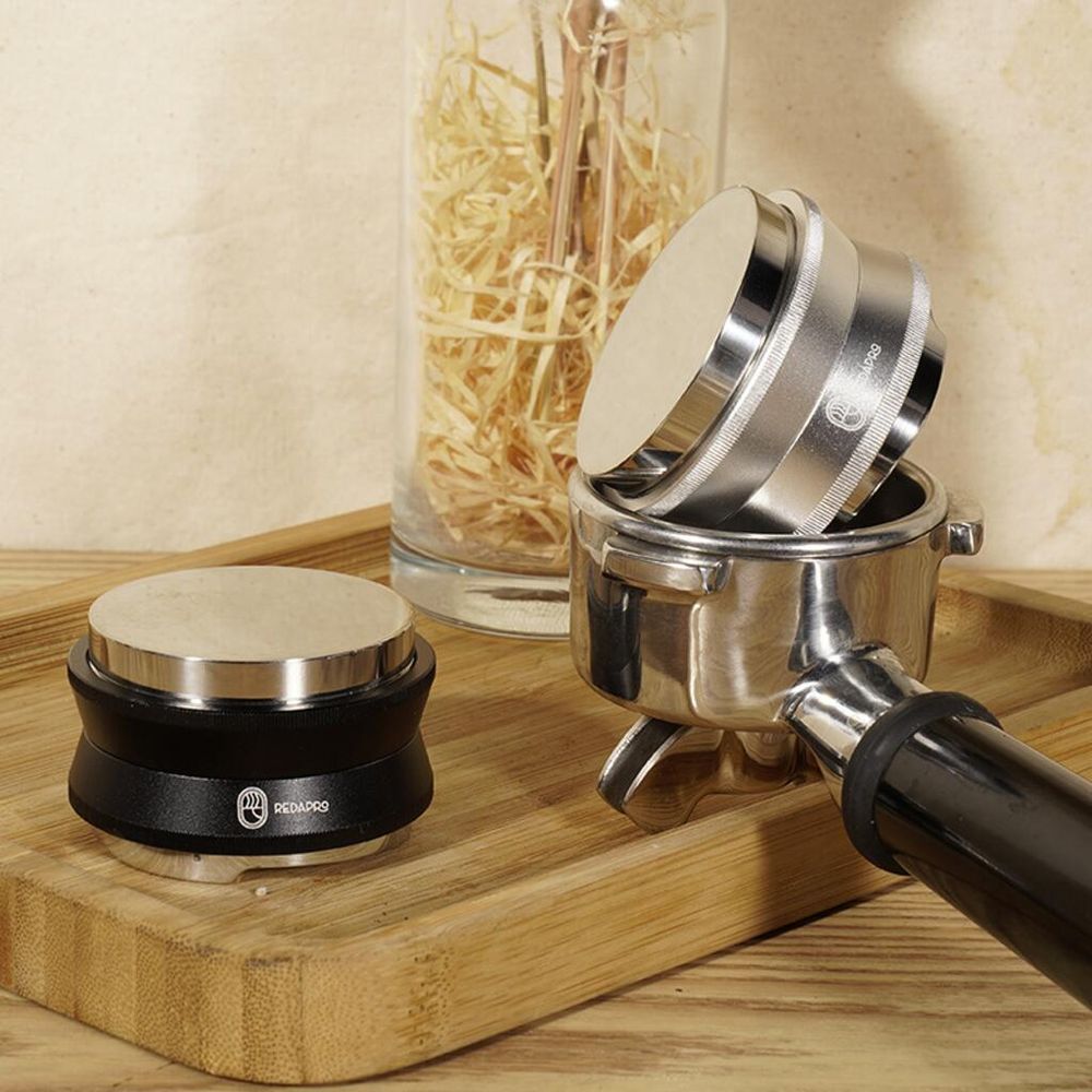 Темпер разравниватель для кофе d 58 мм нерж. + алюм. черный P.L.- Barbossa