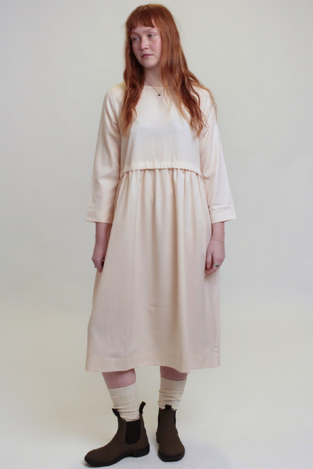 Кремовое платье с кулиской из тонкой шерсти