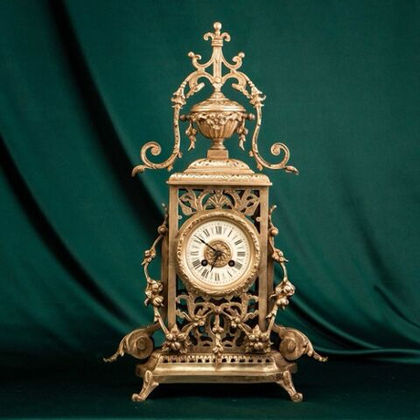 Винтаж: Каминные/Кабинетные часы в готическом стиле