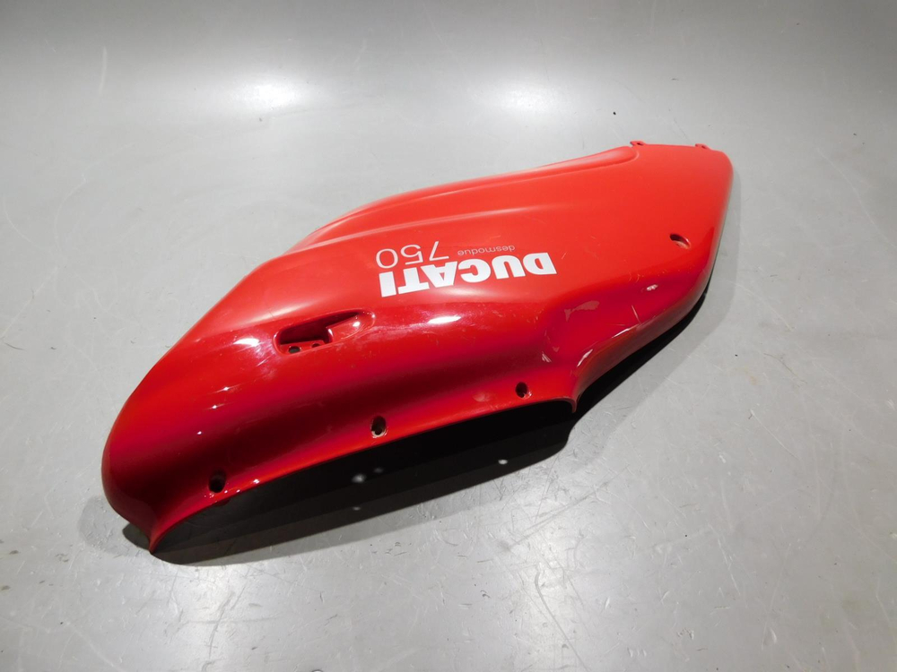 Пластик боковой правый Ducati 750SS 2001 020480