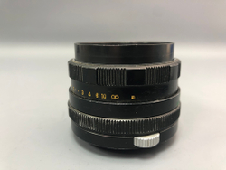 Helios-44M с тугой прокруткой фокусировочного кольца.