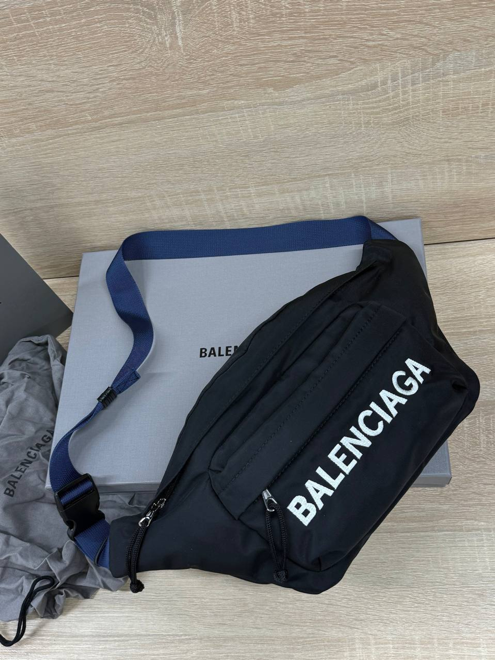 Сумка поясная Balenciaga