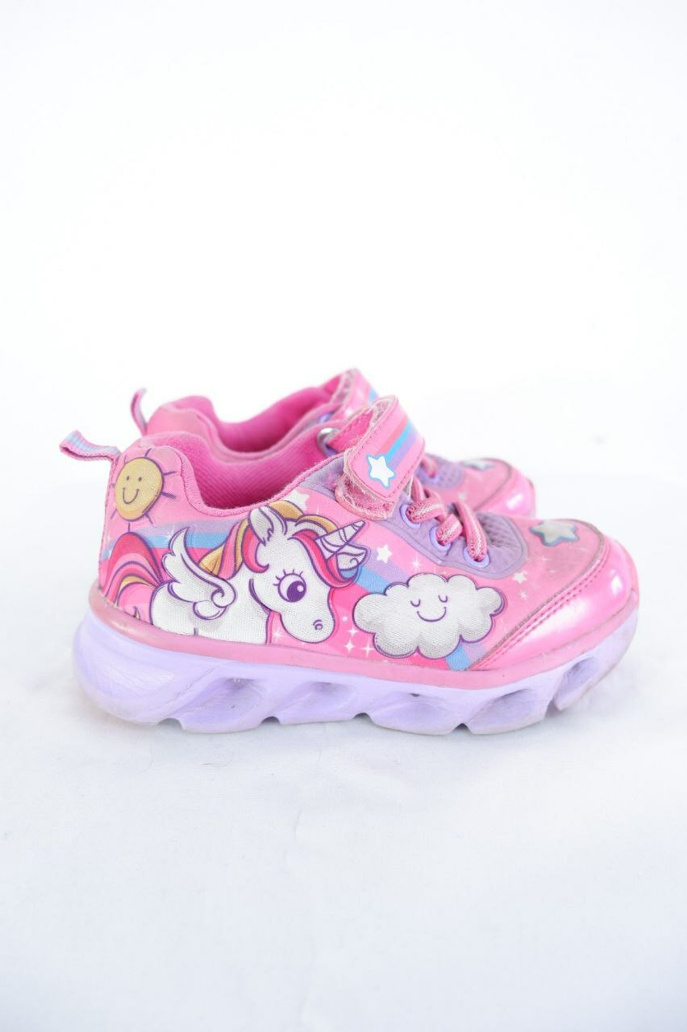 Кроссовки практичные 27 размер