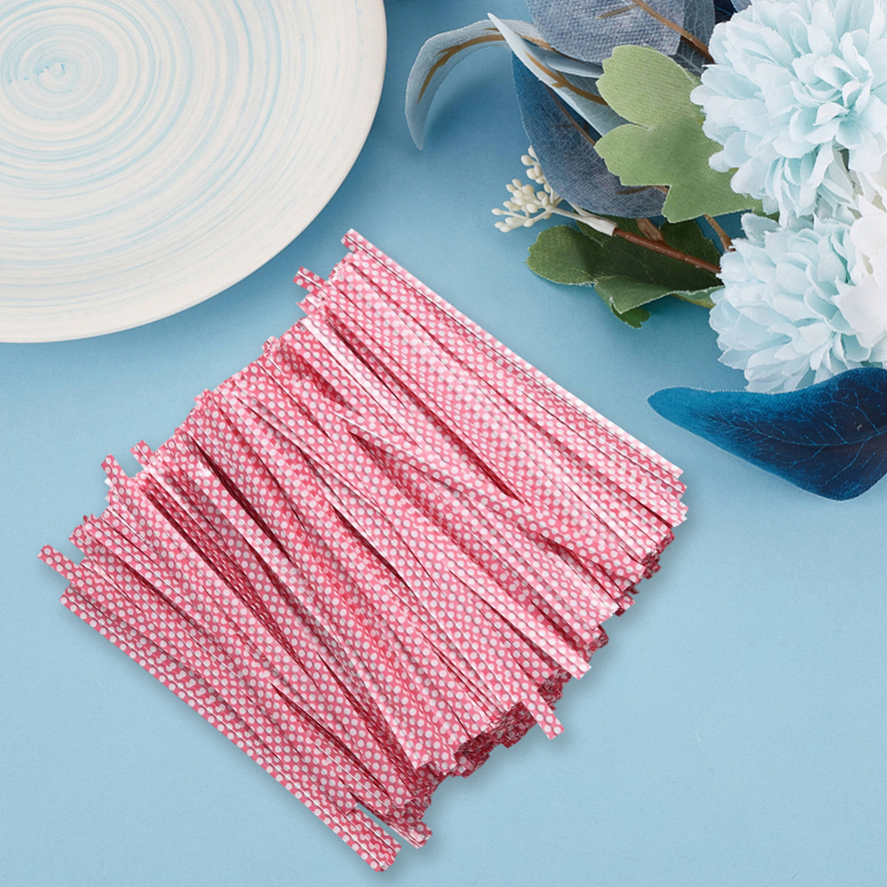 500 скрутиков-прутиков 10 см с рисунком Горошек в пластмассовой оболочке