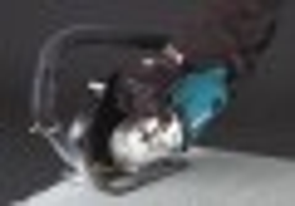 Сетевая угловая шлифовальная машина MAKITA GA9020SF
