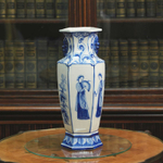 Китайская ваза с жанровыми сценами музыки и танца