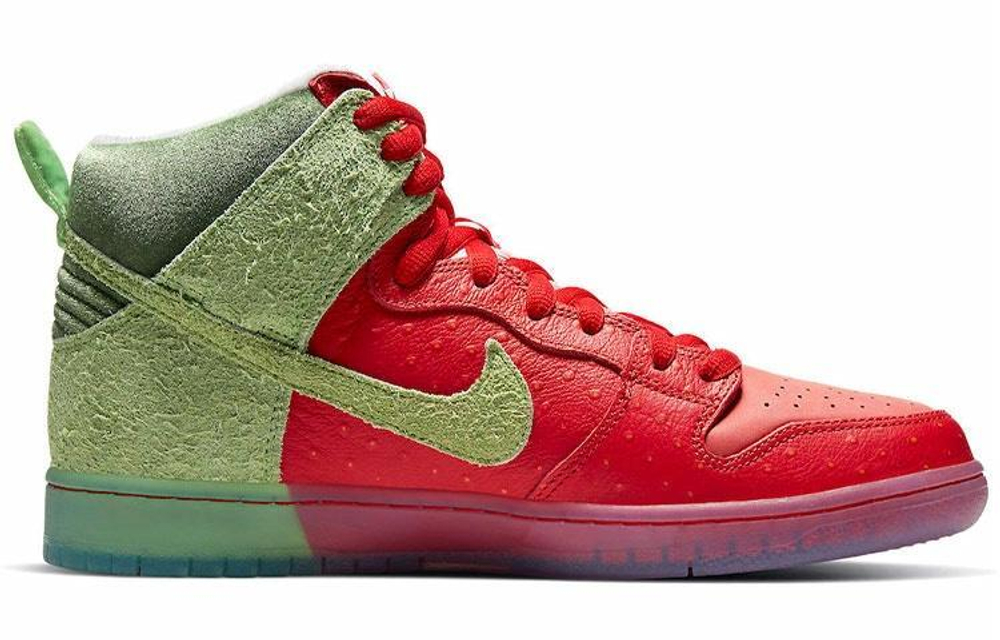 Кроссовки Nike Dunk Sb Pro Qs "Strawberry Cough"