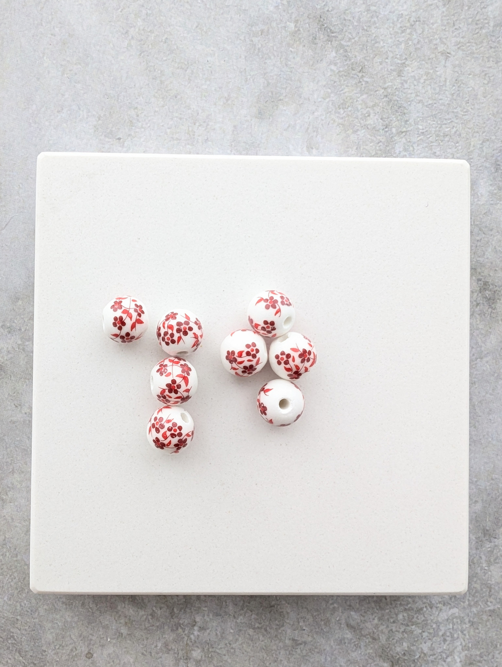 Бусины керамические гжель с красным узором 8мм, 10шт