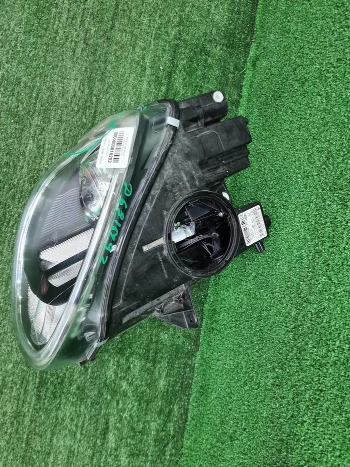 Битая Фара правая Mini Countryman F60 (2016-2020) LED