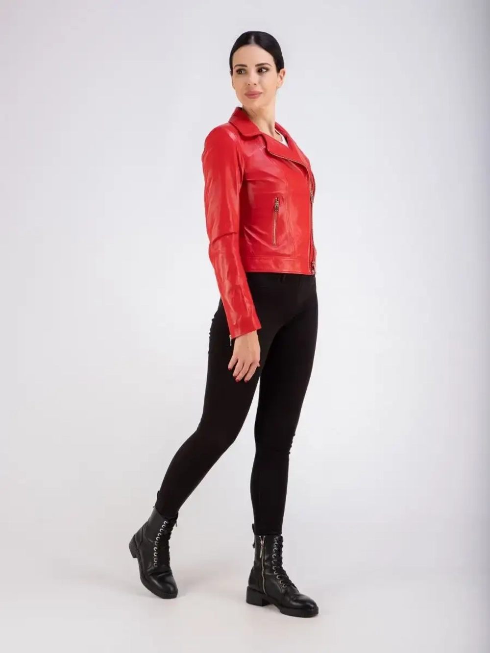 Кожаная куртка демисезонная косуха