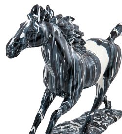 BMB-122 Фигура «Лошадь Мисти»