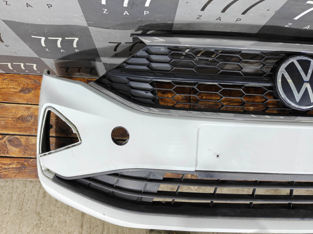 Бампер передний в сборе Volkswagen Polo 6 20-нв Б/У Оригинал 6N5807217GRU