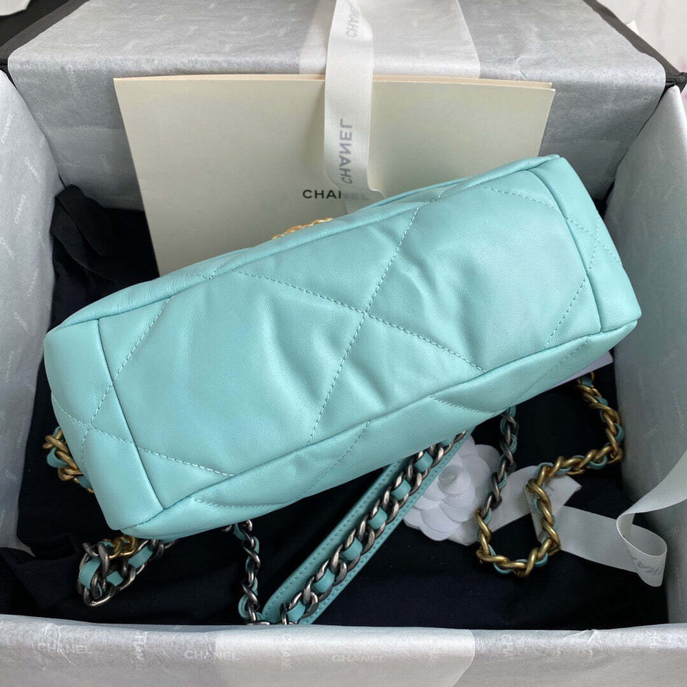 Chanel 19 26 cm