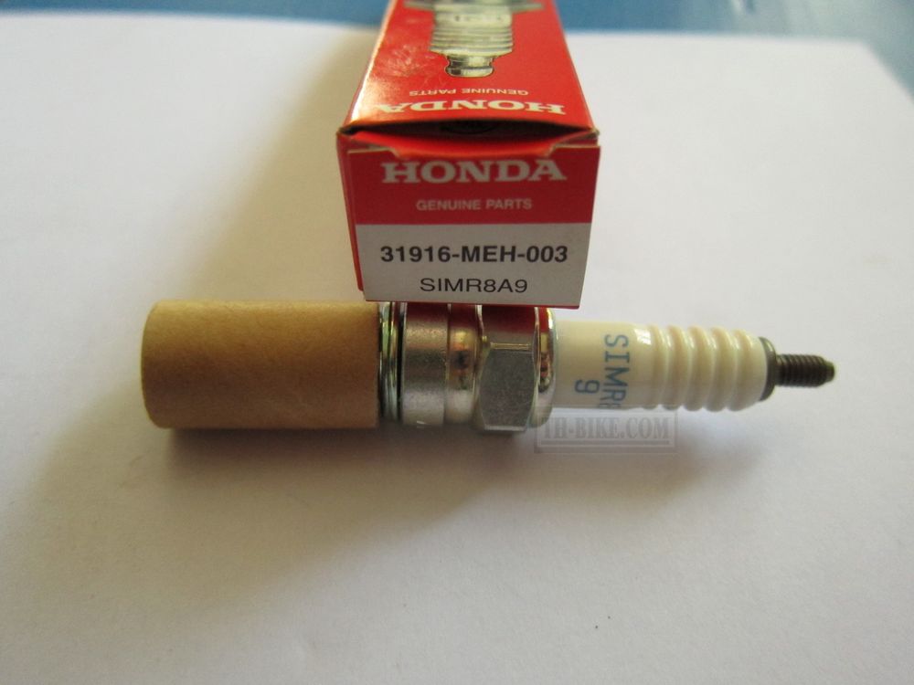 31916-MEH-003. PLUG, SPARK (SIMR8A9) (NGK)