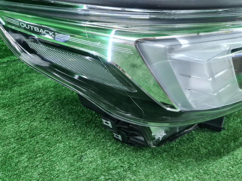 Фара правая Subaru Outback 6 (2019-2022) LED (В пленке)