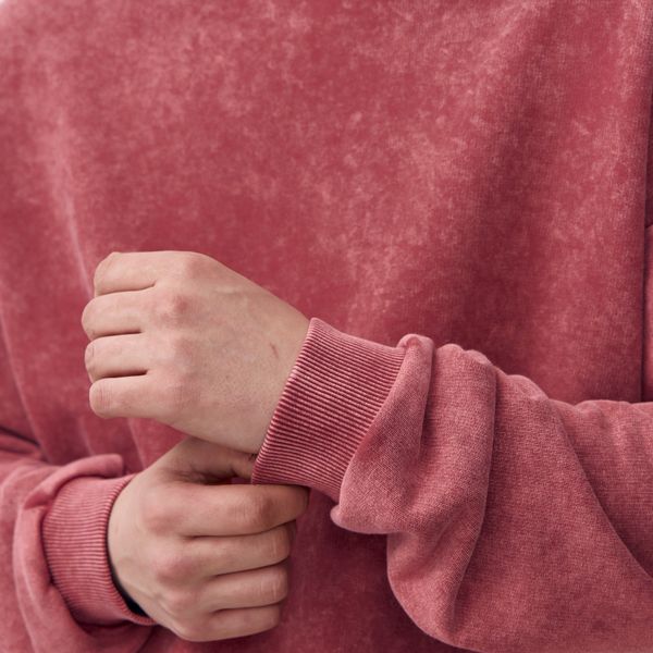 Ключевые различия: худи, свитшот, лонгслив. Как не ошибиться с выбором?