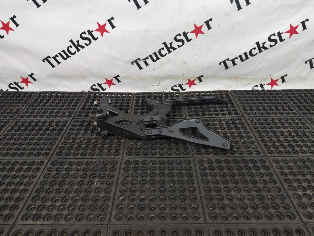 Кронштейн корпуса воздушного фильтра 2020