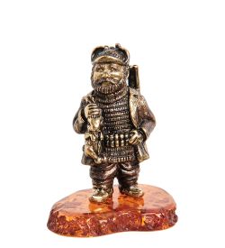 Народные промыслы AM-2210 Фигурка «Охотник с зайцем» (латунь, янтарь)