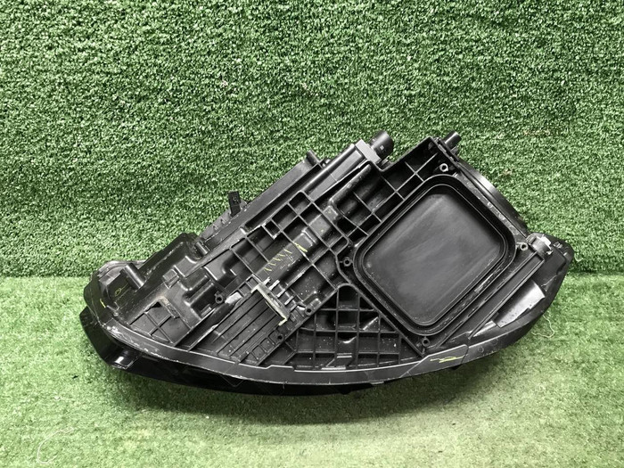 Фара правая Mercedes A W177 (2018-2022) LED