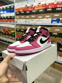 Jordan 1 Mid SE Light Mulberry (W)