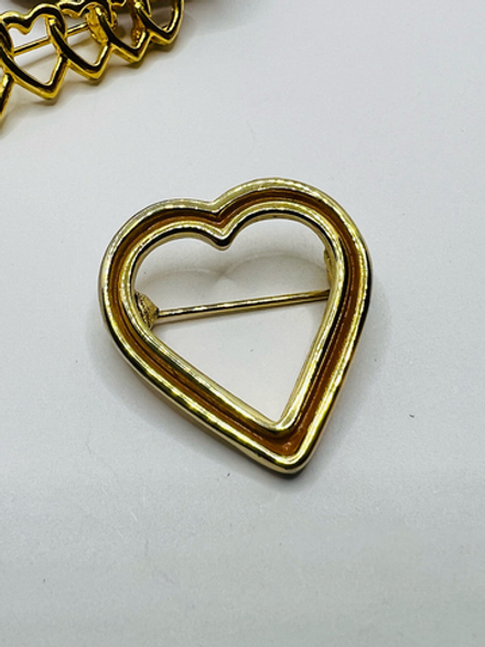 Брошь сердечко